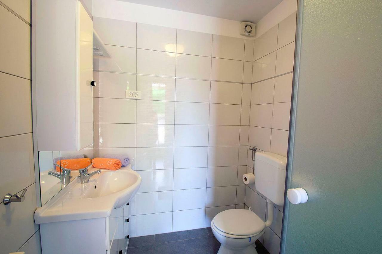Apartment Dva Oriha Funtana Exterior foto